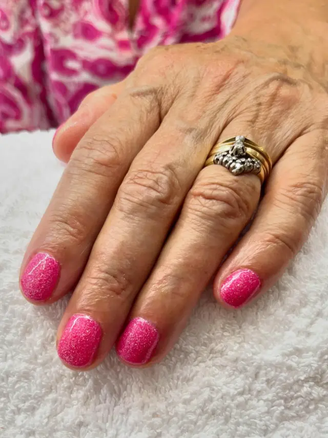 Kesäkynnet 😍💅🏼
#geelilakkaus